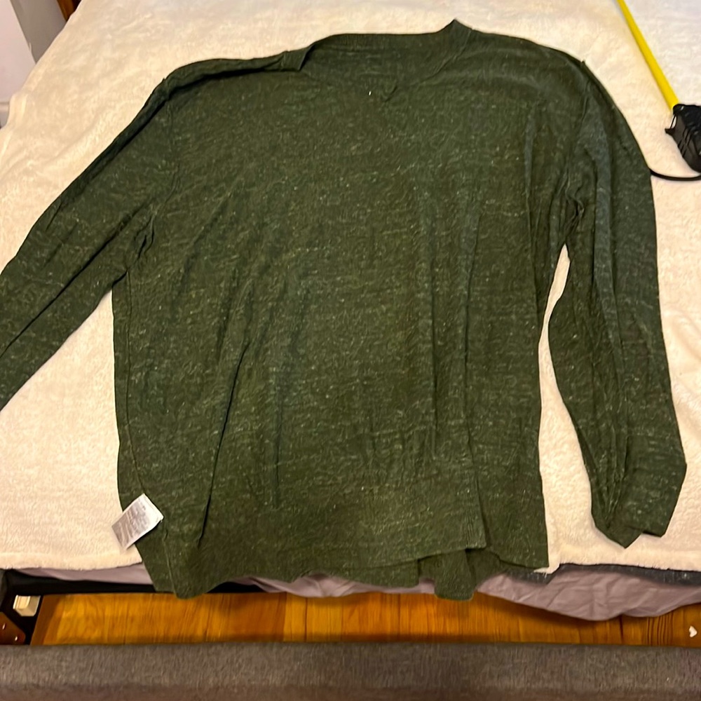 Men's lightweight v neck sweater XL